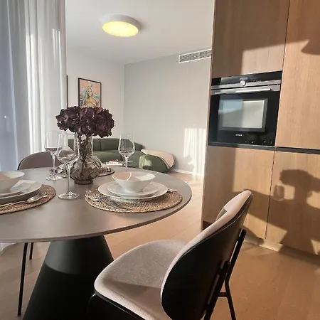 Vapartment Eurovea 2 Bratislava, Private Parking דירה ברטיסלאבה