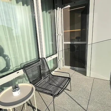 Vapartment Eurovea 2 Bratislava, Private Parking *