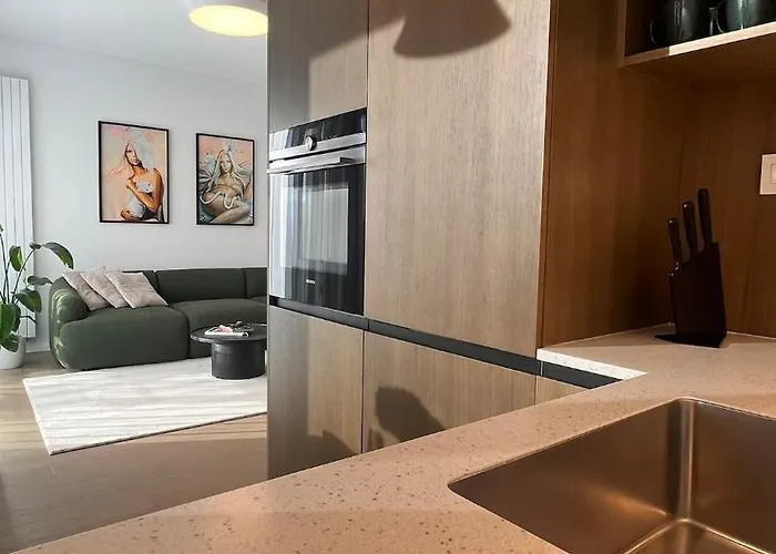 Vapartment Eurovea 2 Bratislava, Private Parking דירה