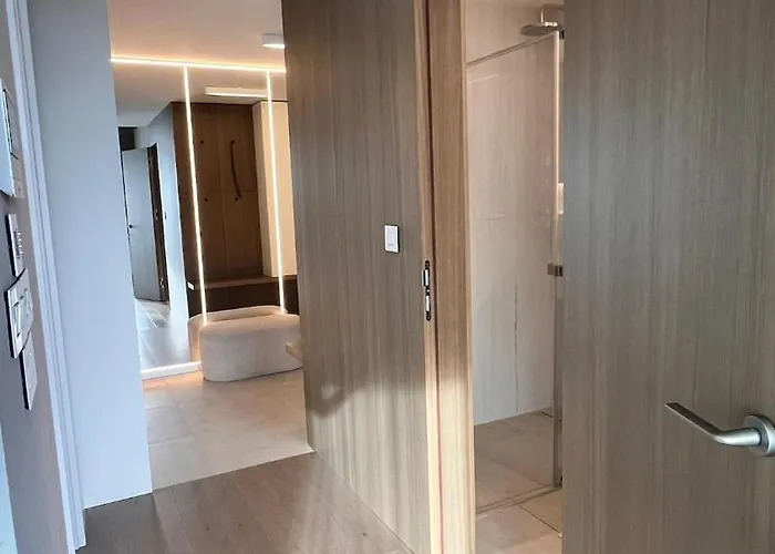 アパート Vapartment Eurovea 2 Bratislava, Private Parking ブラチスラヴァ