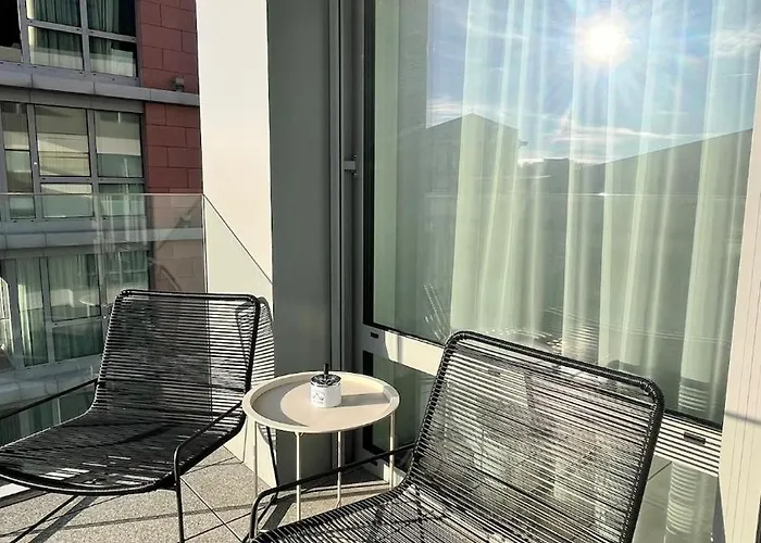 Vapartment Eurovea 2 Bratislava, Private Parking דירה *