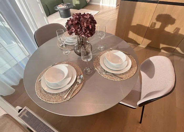 Vapartment Eurovea 2 Bratislava, Private Parking Апартаменти